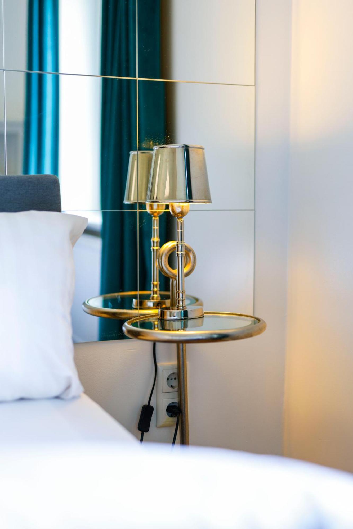 Sleephotels Alsterroom Hambourg Extérieur photo